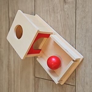 EUC Wooden Ball Montessori Toy, 5+ Months
